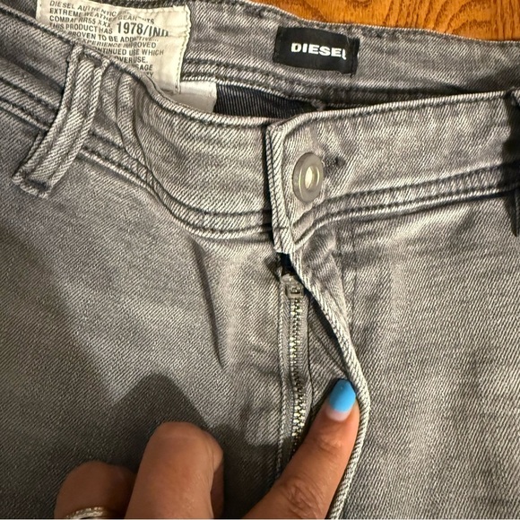 Diesel Men's Combat RR55 Jeans Gray Sz 33x28.5 Distressed Tapered Straight Leg - Picture 8 of 16